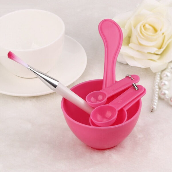 4 in 1 DIY Facial Beauty Mask Bowl with Stick Brush Set (Set of 6) - Image 2