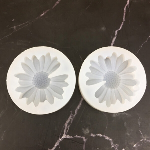 Daisy Chamomile Flower Silicone Mold With Hole Car Aromatherapy Epoxy Handmade Soap Candle Mold DIY Decoration Candy Icing Mold Eatop - Image 7