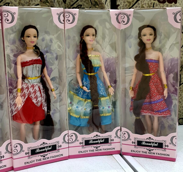Plastic Beautiful Flexible Doll With Complete Hair Styling Comb, Hair Dryer And Cool Shoes Collection Set Full of Fashionable Dresses & Cool Accessories for Girls 3+ Ages - Image 5